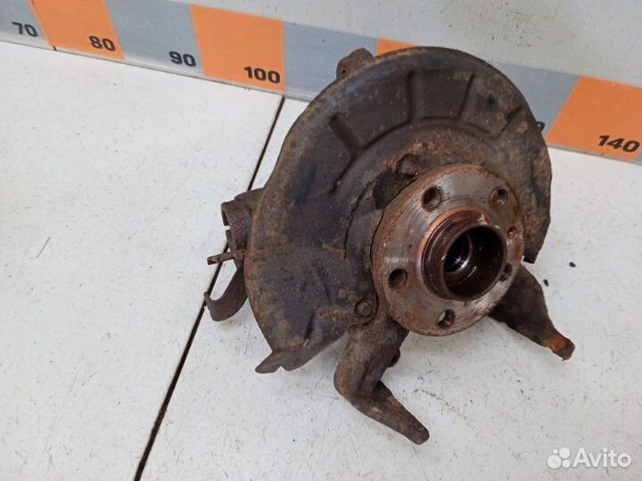 Кулак поворотный передний левый Volkswagen Polo