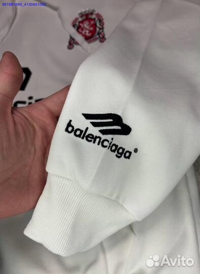 Balenciaga: худи для уверенных