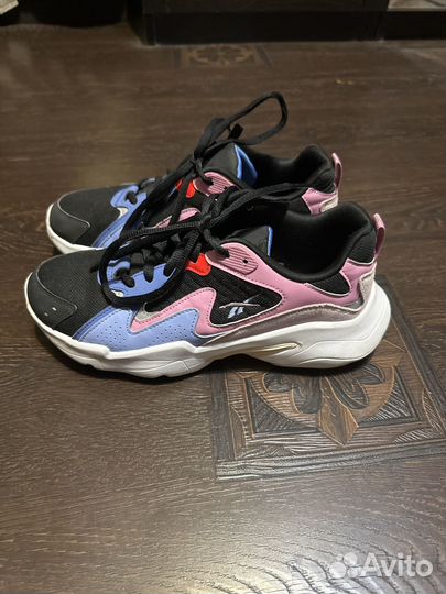 Кроссовки reebok женские 40