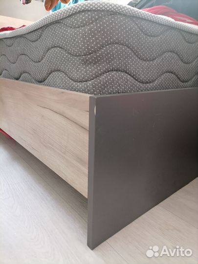 Кровать двухспальная с матрасом бу 140 200
