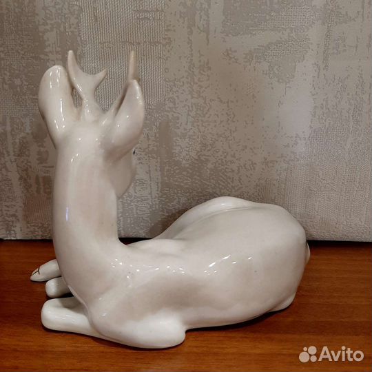 Фарфоровая статуэтка Олень, 50-60 гг. хх в