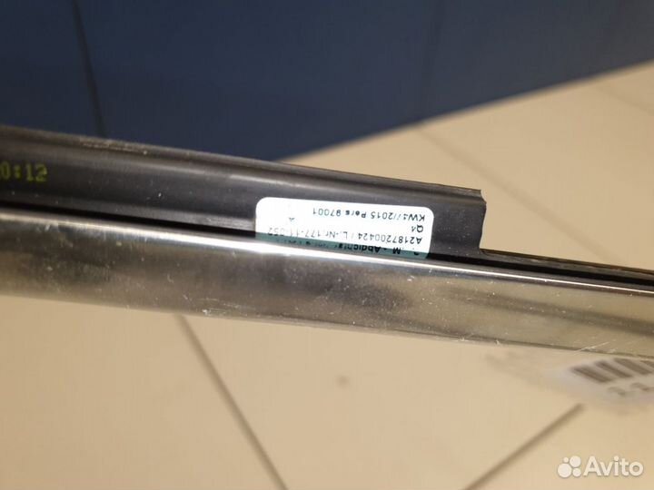 Молдинг стекла передней правой двери Mercedes CLA-klasse C118 2019