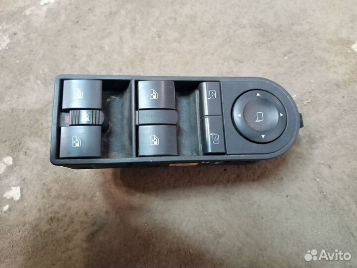 Блок управления стеклоподъемниками Опель Астра H