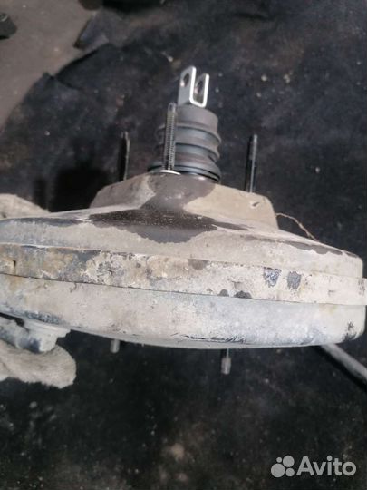 Ваккумный усилитель тормозов Ford Focus 2 1.6