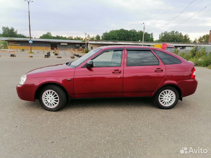 LADA Priora 1.6 МТ, 2008, 200 230 км