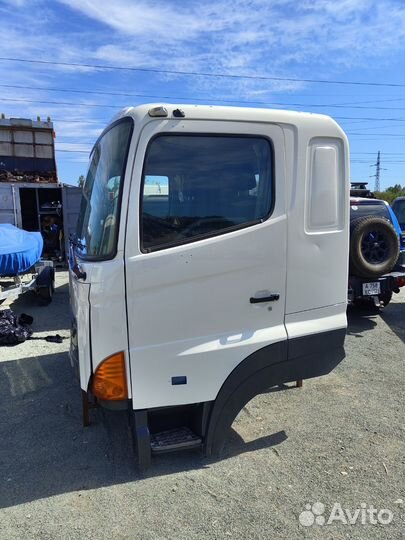 Кабина Hino 700