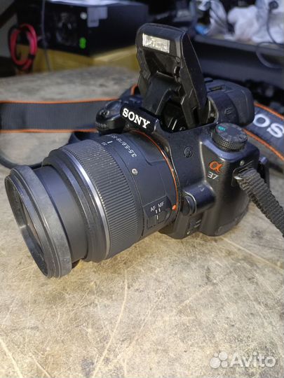 Цифровой фотоаппарат Sony Alfa 37