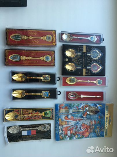 Коллекционные сувенирные ложечки