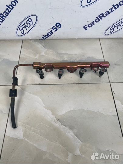 Рампа топливная Toyota Corolla E120 1.6 (3ZZ-FE)