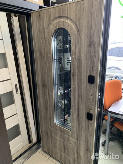 Дверь входная металлическая с терморазрывом