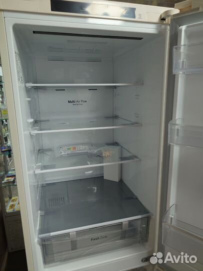 Холодильник новый