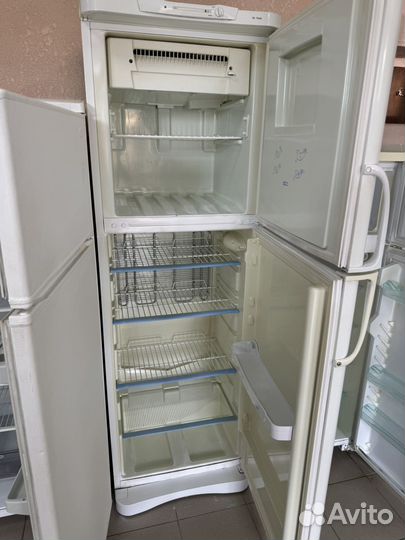 Холодильник indesit