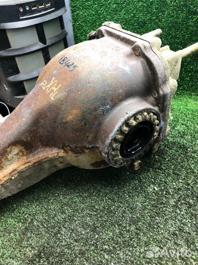 Б/У редуктор В хорошем состоянии, оригинал