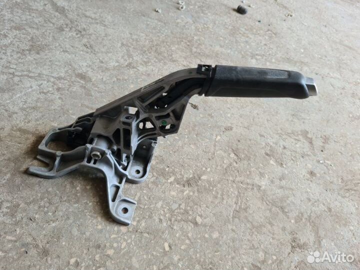 Рычаг стояночного тормоза Ford Focus 3 1.6 2013
