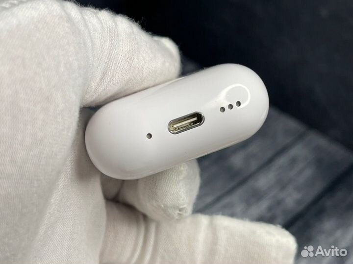 Airpods 4 с шумоподавлением