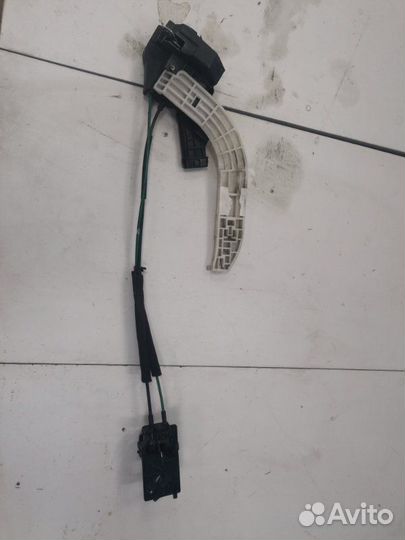 Замок боковой двери задний левый Kia Magentis