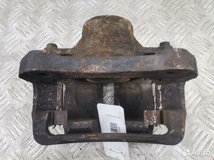 Суппорт передний левый Opel Insignia (A) 2009