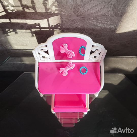 Туалетный столик для кукол