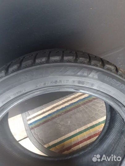 Bridgestone Blizzak WS-70 245/45 R17 95T