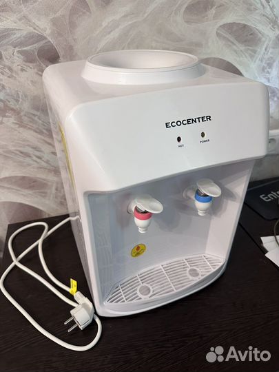 Кулер для воды настольный