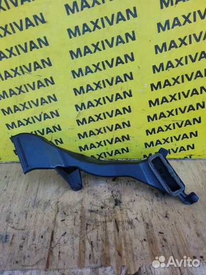 Воздушный патрубок Jaguar F-Pace X761 2016