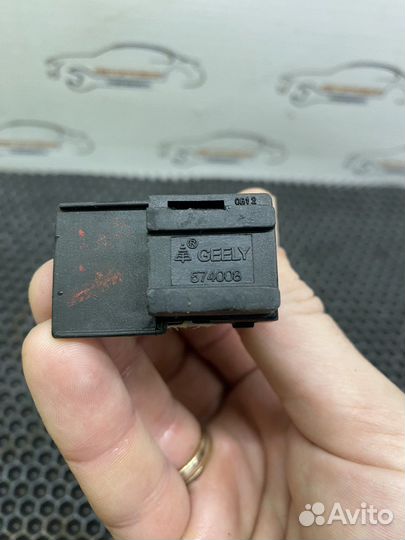 Кнопка стеклоподъемника Geely Otaka