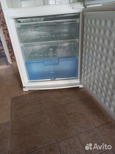 Холодильник Siemens