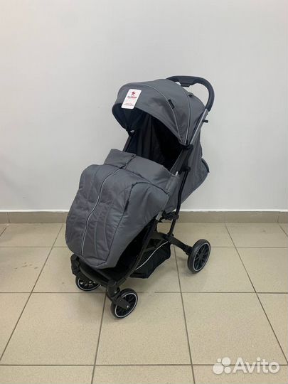 Прогулочная коляска luxmom V3