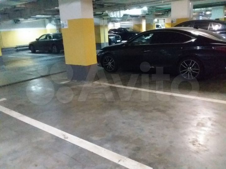 Машиноместо, 20 м²