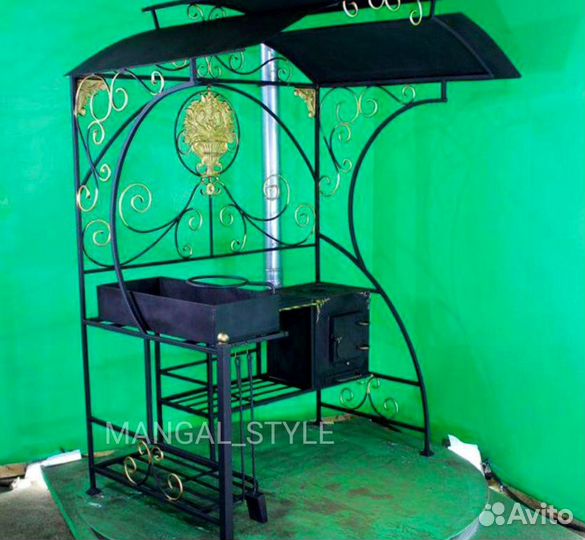 Мангал с крышей