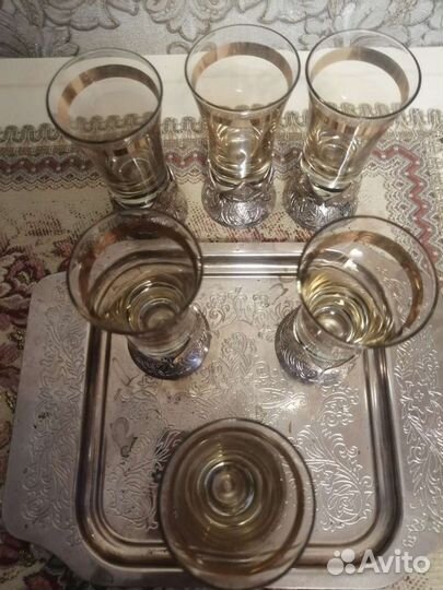 Рюмки СССР на подносе