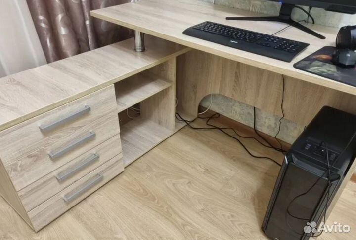 Стол компьютерный новый угловой