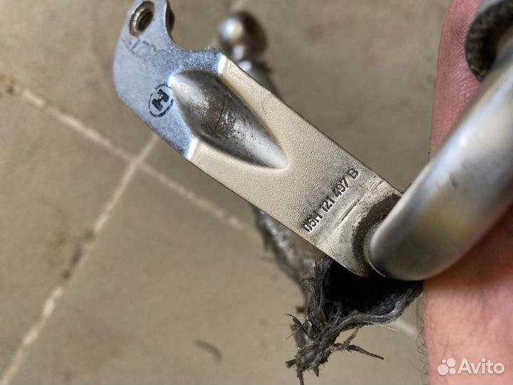 Трубка турбокомпрессора Audi A5 06H121497B