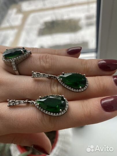 Серебряные серьги, кольцо и кулон