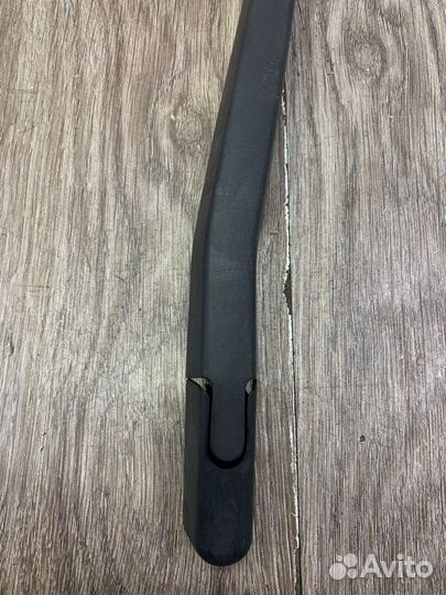 Поводок дворника задний Opel Corsa D хетчбэк 5-ти