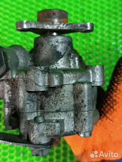 Насос гидроусилителя руля Renault Duster