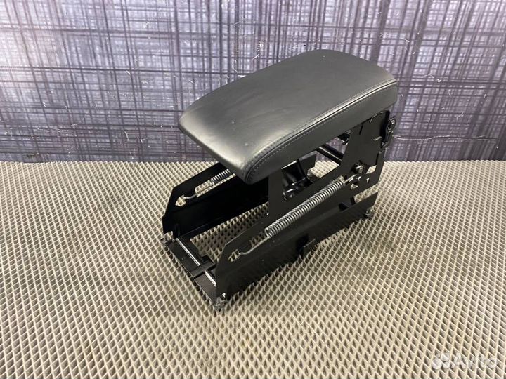 Подлокотник Volkswagen Passat Variant B5 AMX 2002