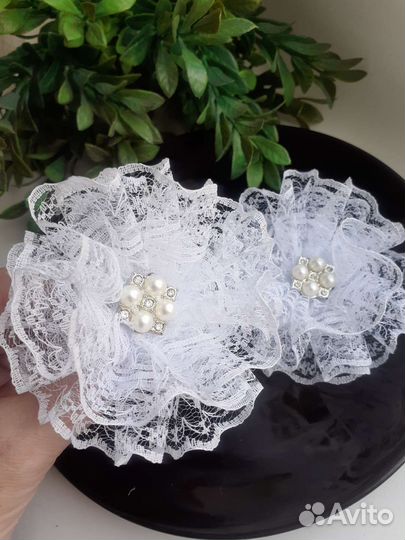 Нарядный галстук-брошь жабо