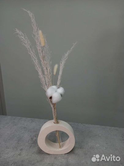 Сухоцветы в вазе с колбой / декор / интерьер