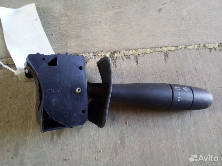 Переключатель стеклоочистителей Renault Logan