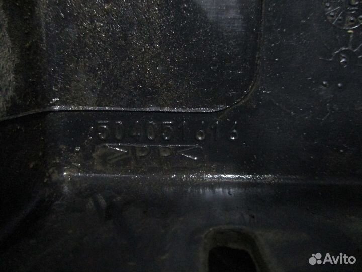 Крышка электроблока Iveco 504051616