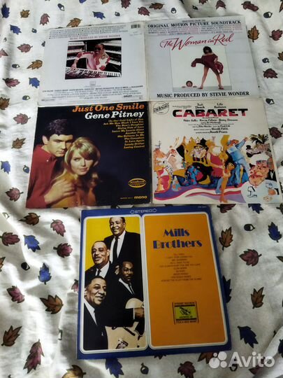 Шесть фирменных грампластинок и две югославских