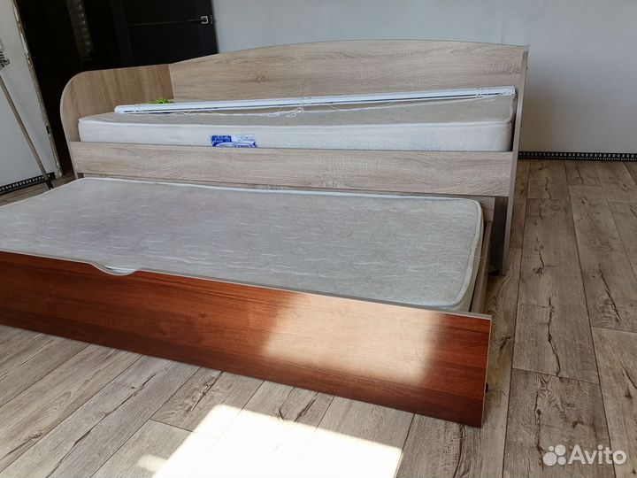 Детская двухярусная выдвижная кровать