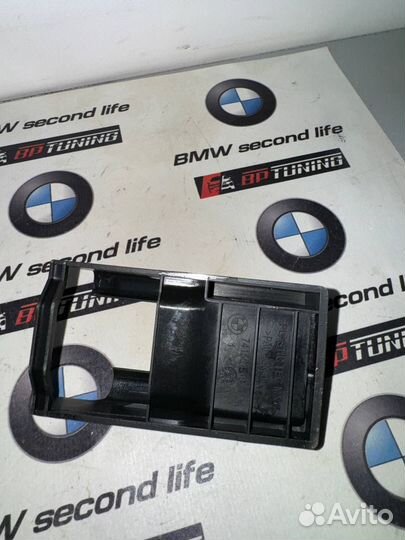 Накладка направляющей сиденья Л Зд 52107415075