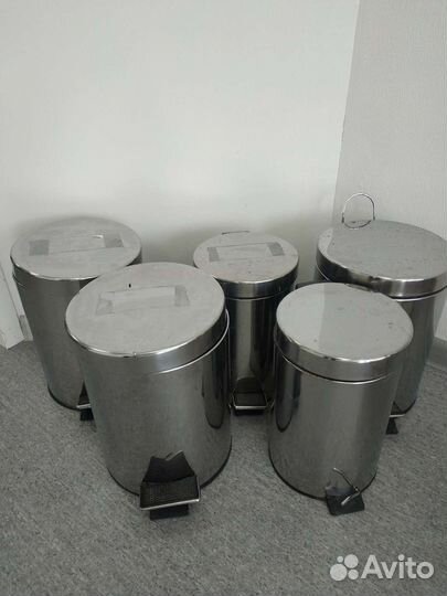Ведро металлическое с крышкой