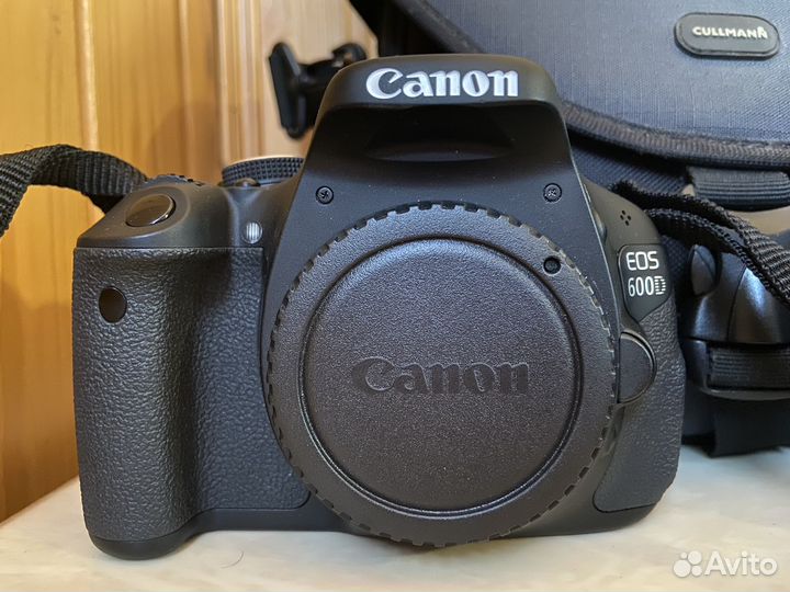 Фотоаппарат Canon eos 600D с двумя объективами