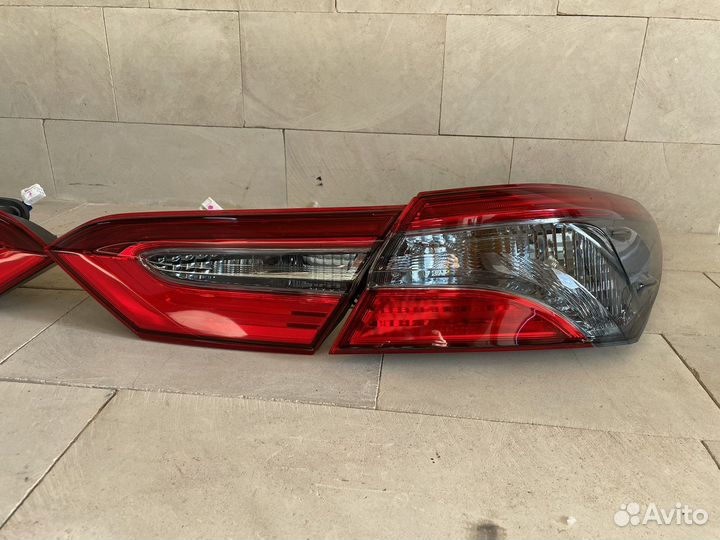 Toyota Camry v70 Фонарь задний