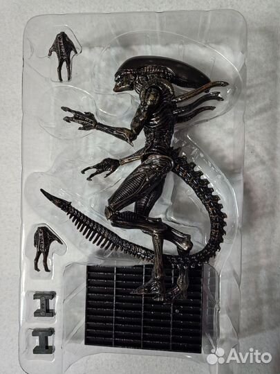 Hiya Toys Alien фигурка Чужой масштаб 1:18