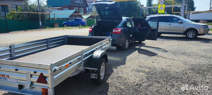 Прицеп с опорным колесом.Есть доставка и запчасти