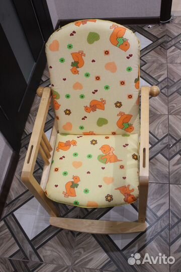 Стол и стульчик для кормления